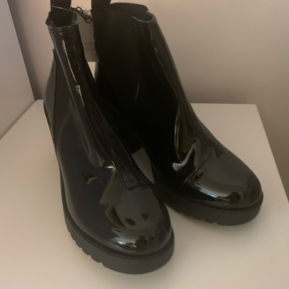 H&M Black Patent Ankle Boots With Block Heel - Picture 9 of 9